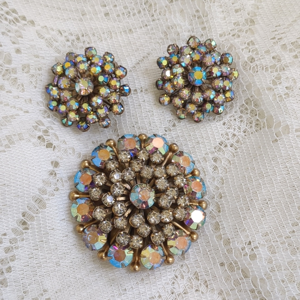 Vintage Aurora Borealis Brooch And Earring Set Clip On Gold Tone AB